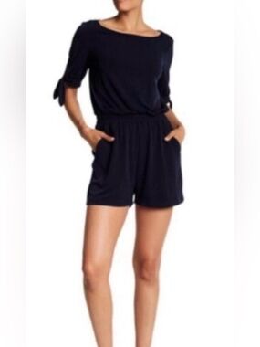 Vince Camuto Stretchy Black Romper
Size M Very GUC